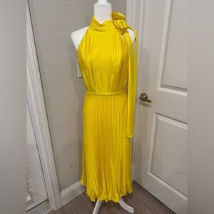 NWT Mac Duggal Vibrant Yellow Pleated Midi Dress Sz 4
